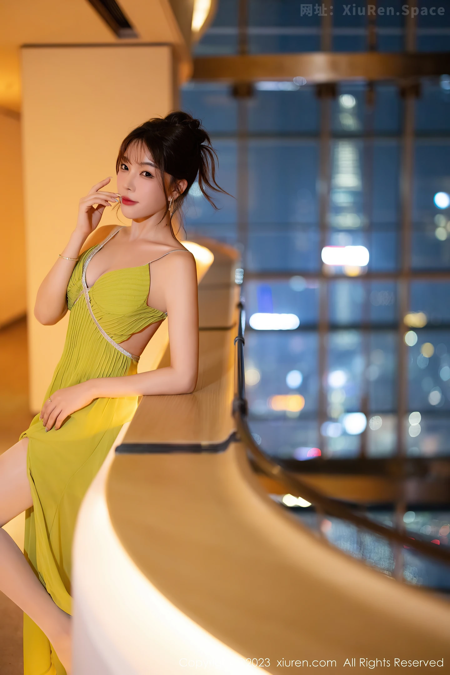 图片[3]-[XiuRen秀人网]VOL.7696 女神徐莉芝Booty性感连衣长裙+红色蕾丝情趣睡裙完美诱惑写真83P-秀人网官方网站